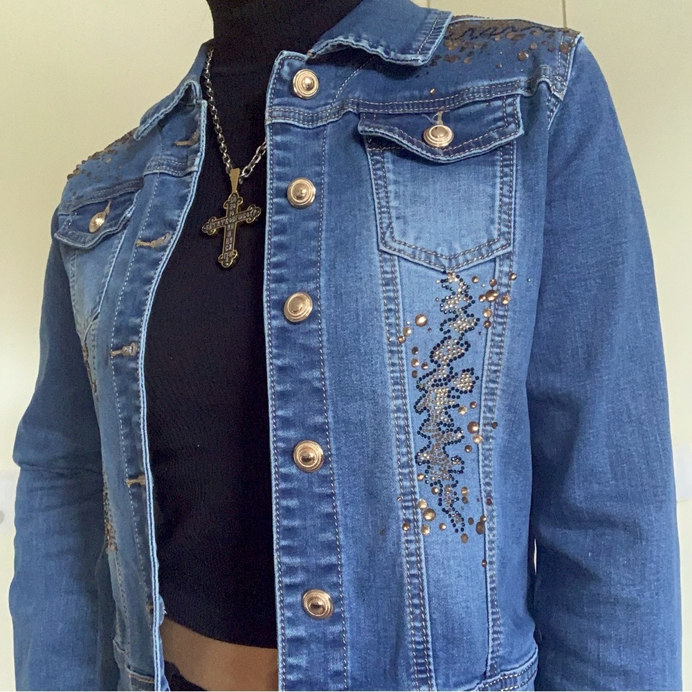 Vintage gold button embellished crop denim jean jacket - Picture 4 of 9